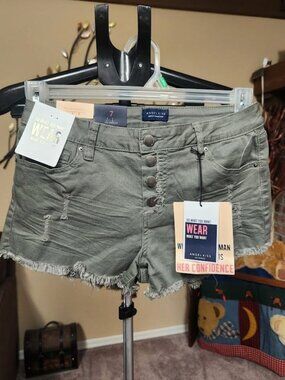 NWT Angel Kiss sz 7 green denim high rise shorts